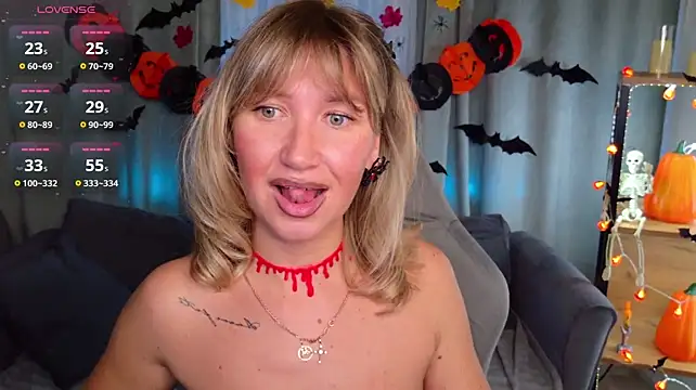 MilaBott - Ride my pillow and slap my tits