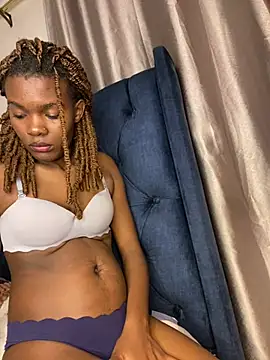 EbonySole1 - Naked cum show