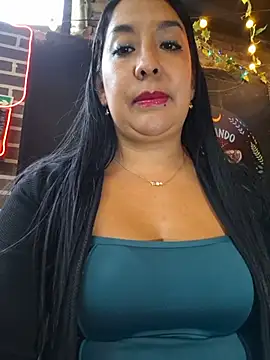 Keny__a - Show ass + oil 🍑💦