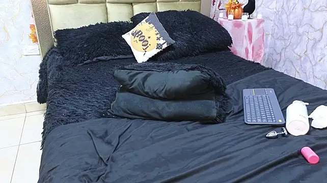 Ximenawilliamss - Make my pussy wet with your fingers