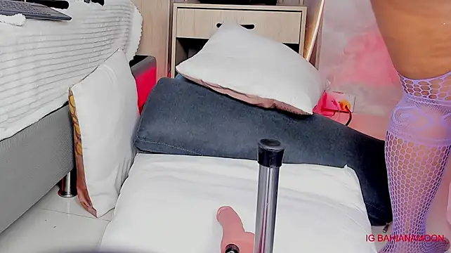 Bahianamoon_ - firgir pussy + rub clit