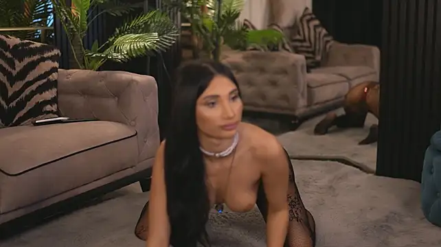 SarahSparkss - A little striptease 🥵