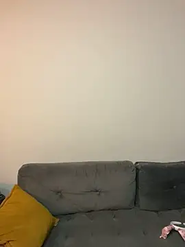 YankiGirl - Wet my ass with water💦