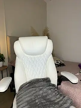 Emma_Vonn - Good morning, ​​do you want to warm up?