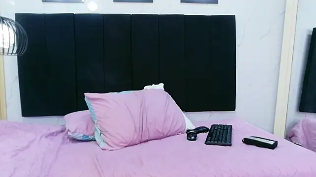 Littleebonymommy - 🤘🏻🥵FINGER PUSSY HARD🤘🏻🥵