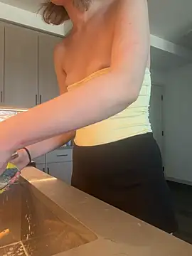 M1ssyk1ssy - Make me do naughty things, spin the whee