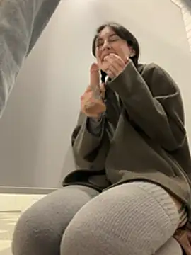 Melissa_crazy - full naked on mid of back seat!!💦