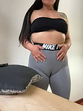 Kim_monti - plug+oil ass
