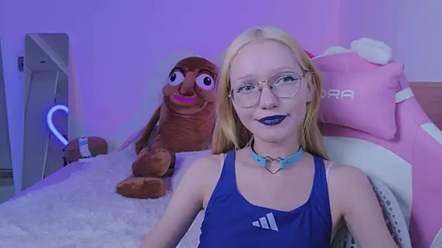 Blush - put on adidas swimsuit 🥵🩱