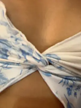 Juanita-Diaz - FUCK MY PUSSY IN MENS BATHROOM👿🥵