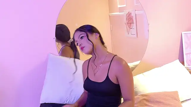 Sofyvelezz - Make Me Naked & Wet