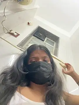 Mini-cutie - Kitchen in nude dance
