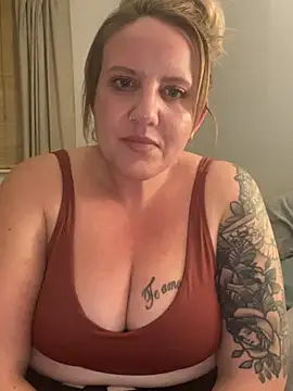 Ms_Hot_July - Shake the 🍑