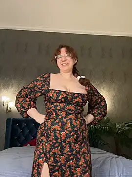 Ellie_coy_ - Massage boobies and look at the cam