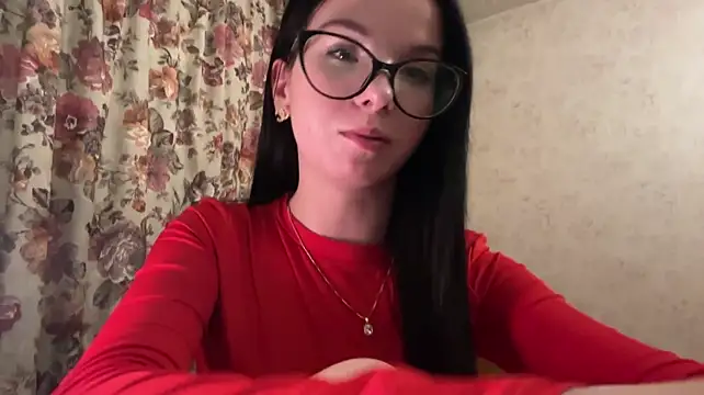 MargueritaRadwan - Lick my lips close to camera