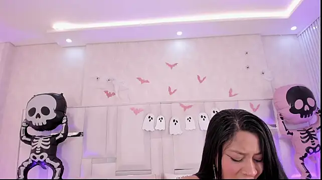 Im_Kharla - show tit 😈