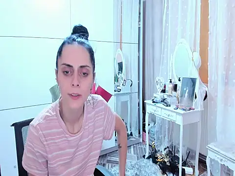 Jessycute28 - obey and get my panties wet