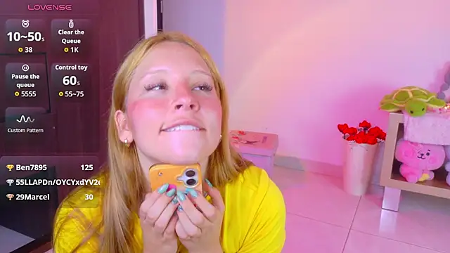 Kittytimberlake - SHOW TITS + MILK ON THEM