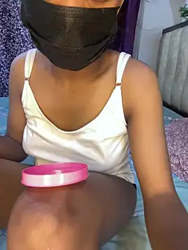Mini-cutie - Kitchen in nude dance
