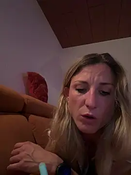 VivienneBlac - Squeeze and Play with Boobs 2 min