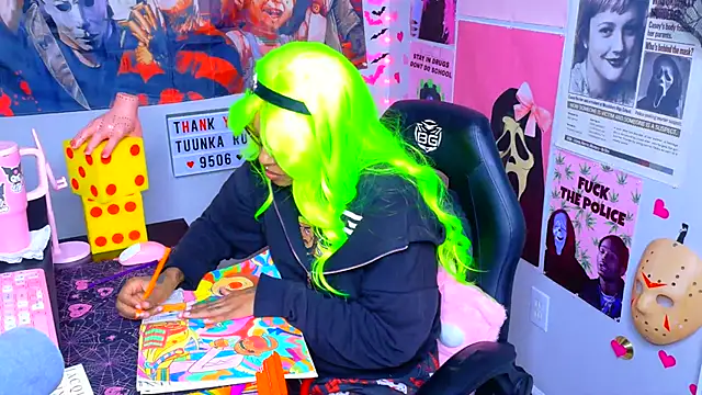 Spookiebaddie - naked😇 +oil!