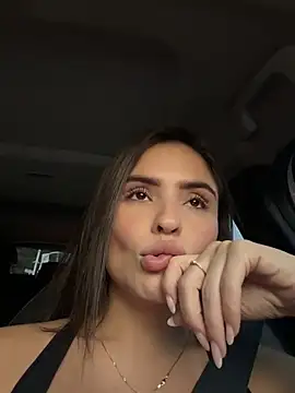 SofiaGomez444 - Make me wet and horny 😈🥵😏