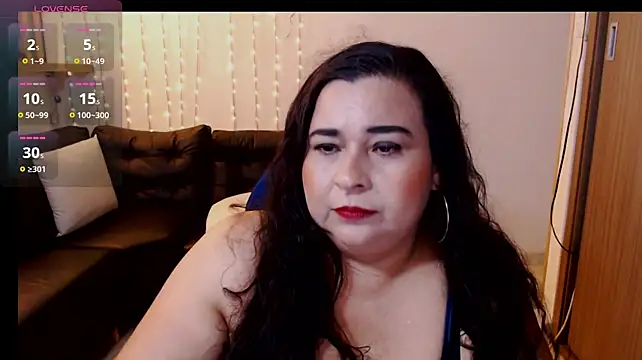 Katiusca_rm - rub ice on my pussy