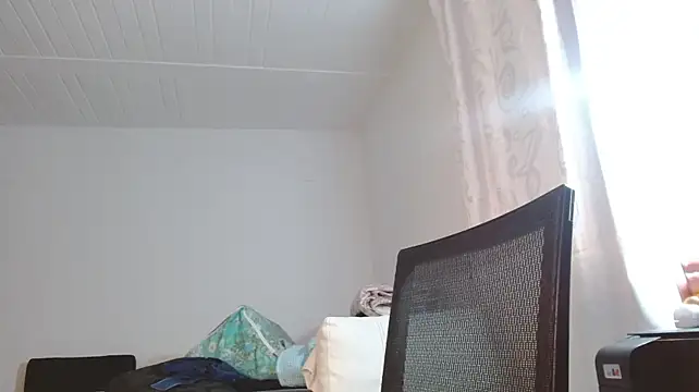 Mia_donatto369 - Suck tits and bounce