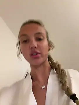 Summerblue_ - Naked 5 mins😍