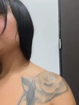 Kim_monti - plug+oil ass
