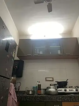 Mini-cutie - Kitchen in nude dance