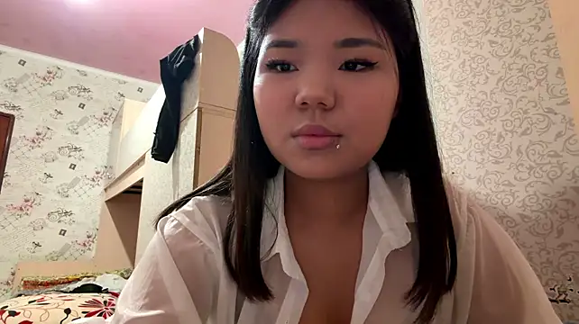 JohannaMickiewicz - Unbutton my shirt