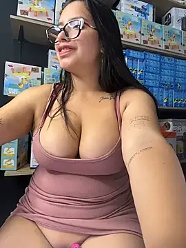 Miss_Bella_Flame - TAKE OFF MY PANTIE + FINGERS IN PUSSY