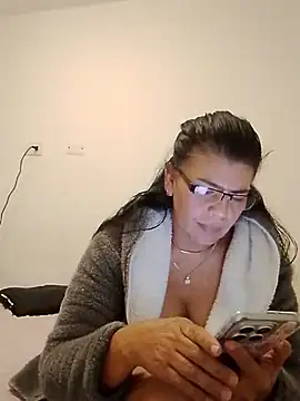 Jennifer_squirt1