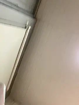 Gabi_diass - Dar com o plug no cuzinho