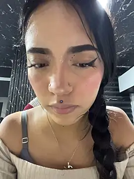 Valenttina_LS - Flash Tits