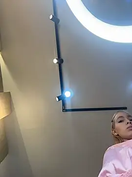 Isabella-gaviria - FUCK ME IN DOGGY + PUSSY TO MOUTH🔥💦
