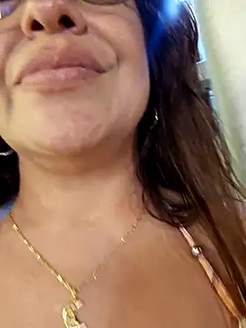 Ariana_Wayne - Make my pussy really wet