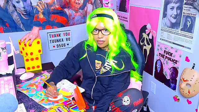 Spookiebaddie - naked😇 +oil!