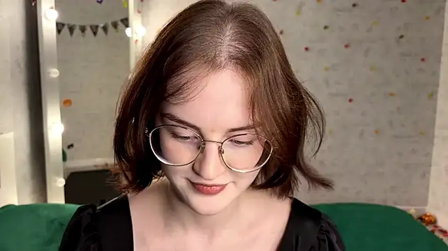FakeLamb - masturbation without panties