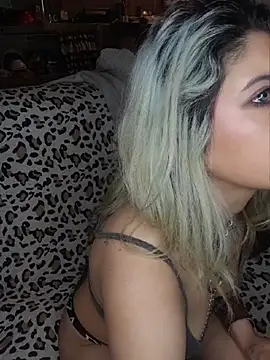 Hollywoulld - striptease + twerk naked