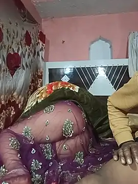 Hot_Indiancpl