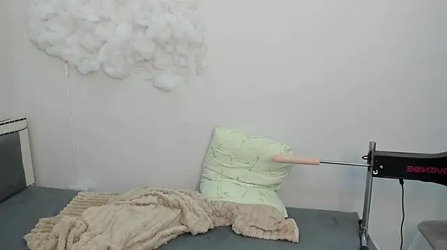 SweetSohee - dildo between boobs