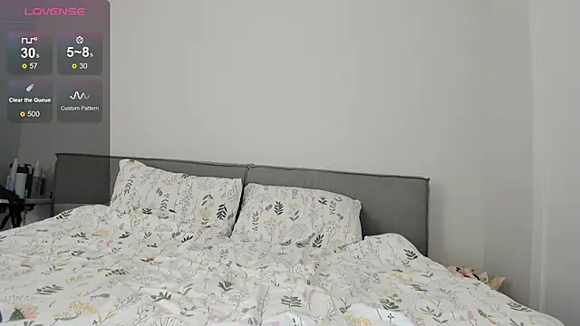 Sarahphyllis - naked strip tease