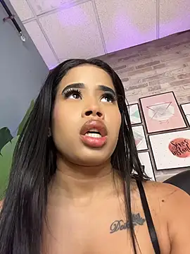 EmmaExoticaXXX - MAKE ME WET
