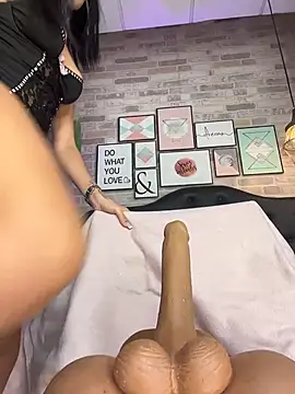 EmmaExoticaXXX - MAKE ME SQUIRT