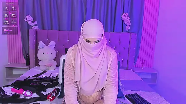 Nayla-Mouna - mastubatin pussy fingery show