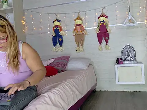 SandyMatture - play dildo