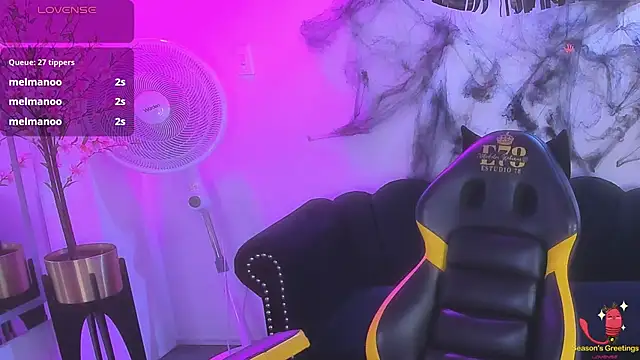Victoria__doll
