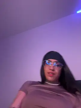 Imvale_evanz - RUB MY CLIT WITH MY DOMI 😮‍💨😈